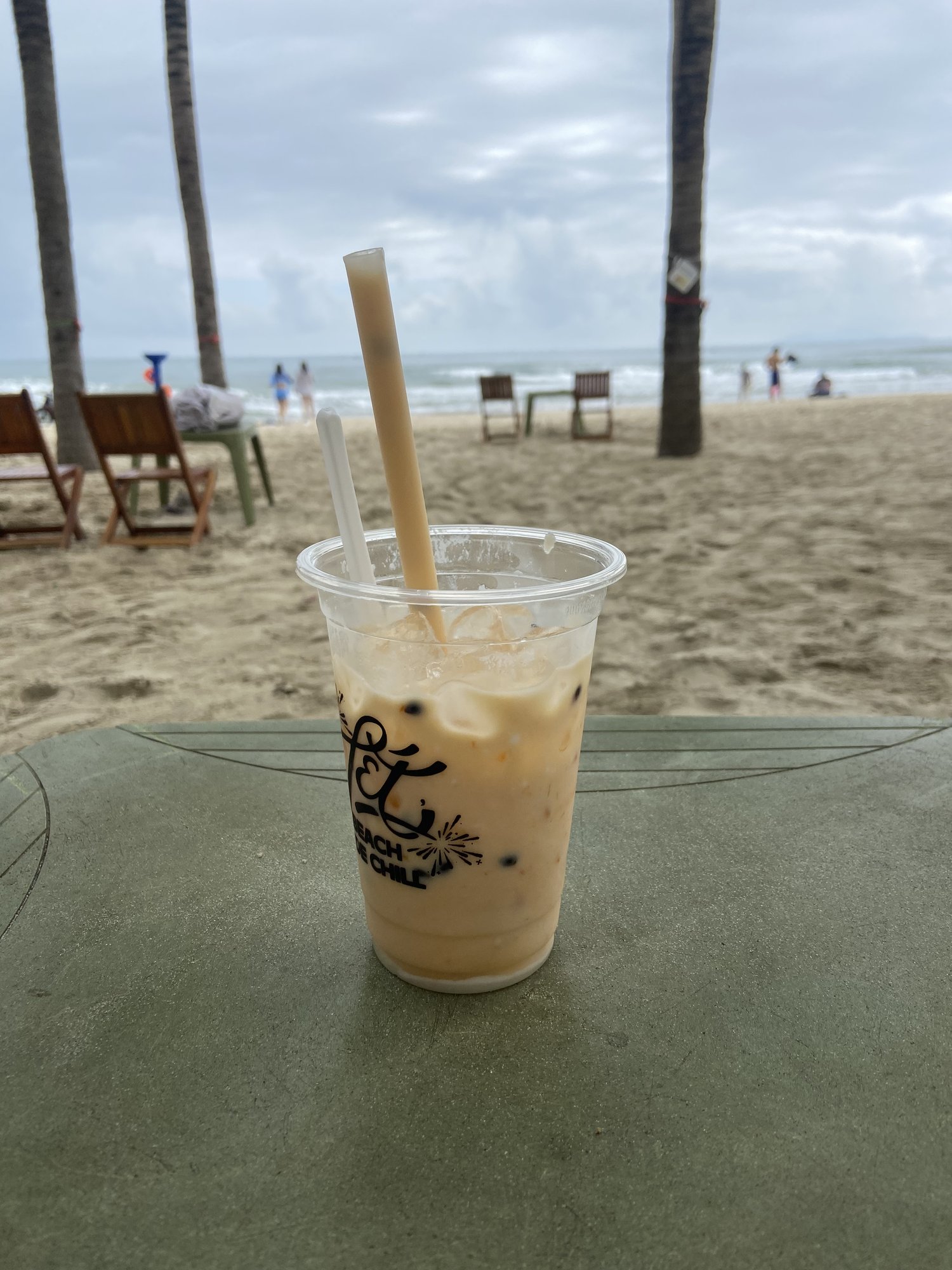 Café en bord de plage à My Khe, Da Nang